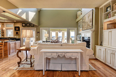 Waterfront Home For Sale 8